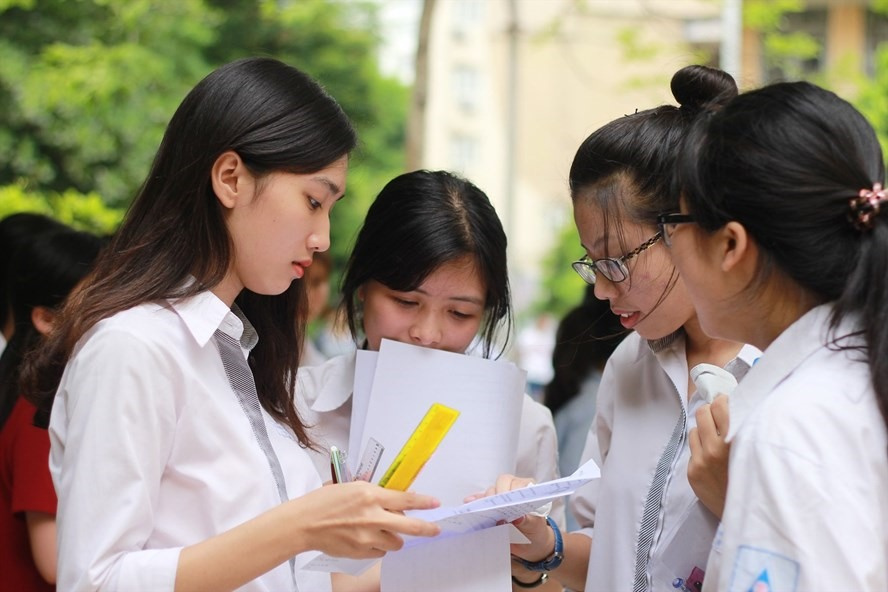 Có nên học nghề hay học đại học, cao đẳng?